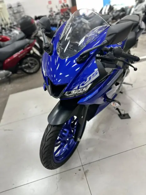 YAMAHA YZF R15 150 ABS, Foto 9 YAMAHA YZF R15 150 ABS, Foto 9