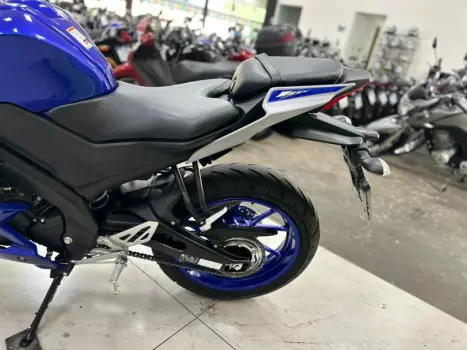 YAMAHA YZF R15 150 ABS, Foto 13 YAMAHA YZF R15 150 ABS, Foto 13