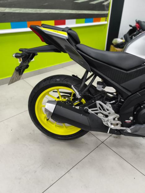 YAMAHA YZF R15 150 ABS, Foto 3