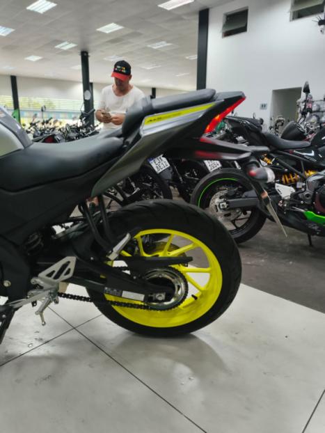 YAMAHA YZF R15 150 ABS, Foto 9