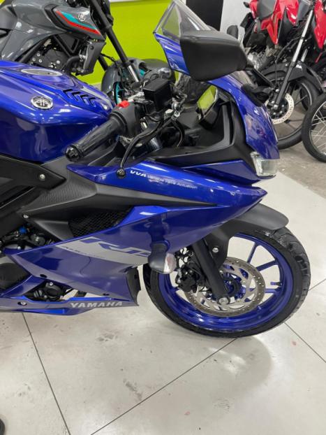 YAMAHA YZF R15 150 ABS, Foto 10