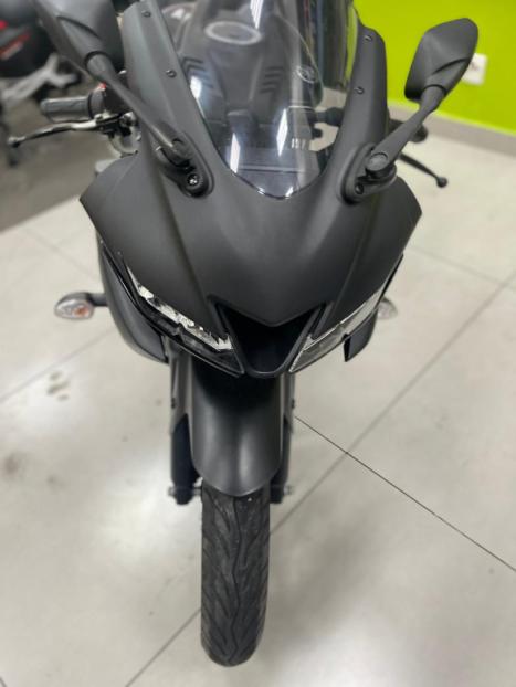 YAMAHA YZF R15 150 ABS, Foto 4