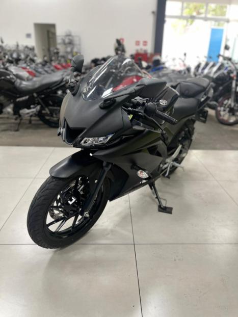 YAMAHA YZF R15 150 ABS, Foto 5