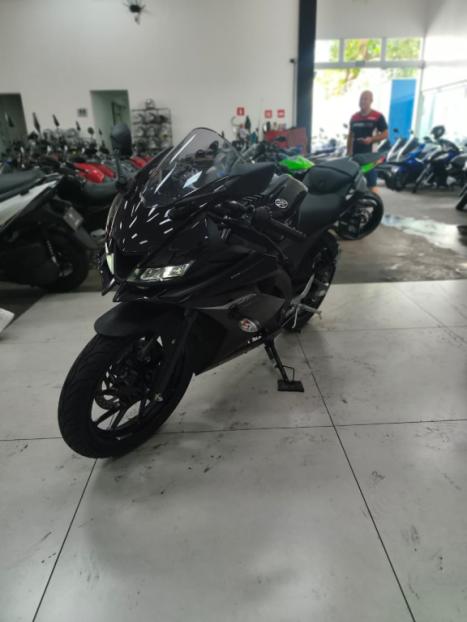 YAMAHA YZF R15 150 ABS, Foto 5