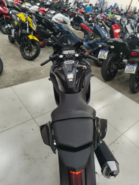 YAMAHA YZF R15 150 ABS, Foto 7
