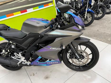 YAMAHA YZF R15 150 ABS, Foto 4