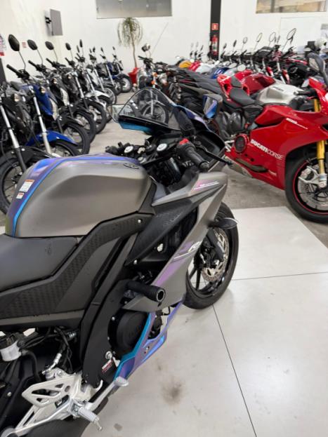 YAMAHA YZF R15 150 ABS, Foto 5