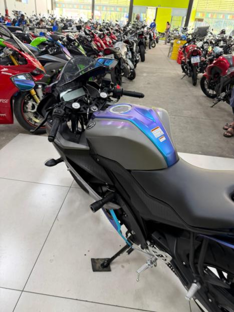 YAMAHA YZF R15 150 ABS, Foto 10