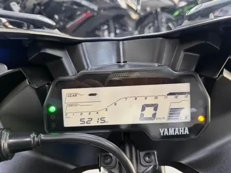 YAMAHA YZF R15 150 ABS, Foto 12