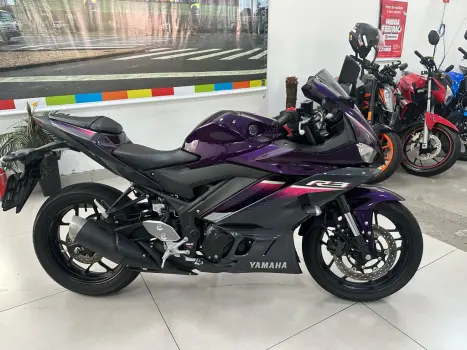 YAMAHA YZF R3 320 ABS, Foto 1