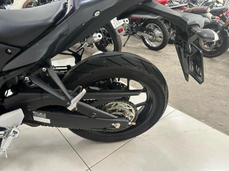 YAMAHA YZF R3 320 ABS, Foto 10