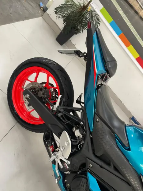 YAMAHA YZF R3 320 ABS, Foto 6