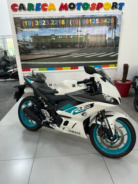 YAMAHA YZF R3 320 ABS, Foto 1