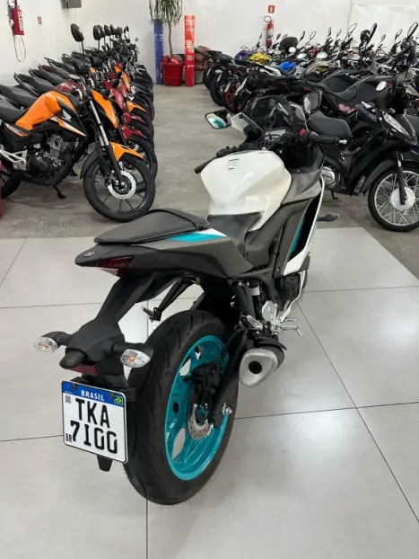 YAMAHA YZF R3 320 ABS, Foto 5