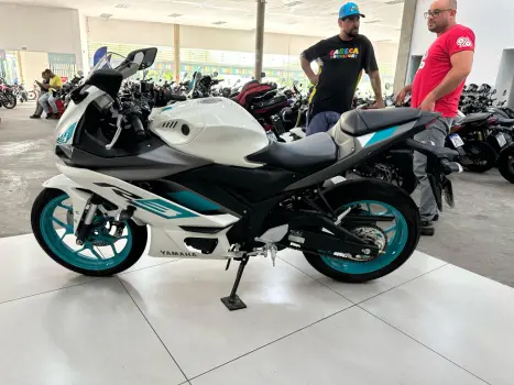 YAMAHA YZF R3 320 ABS, Foto 6