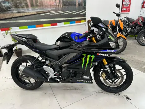 YAMAHA YZF R3 320 ABS, Foto 3