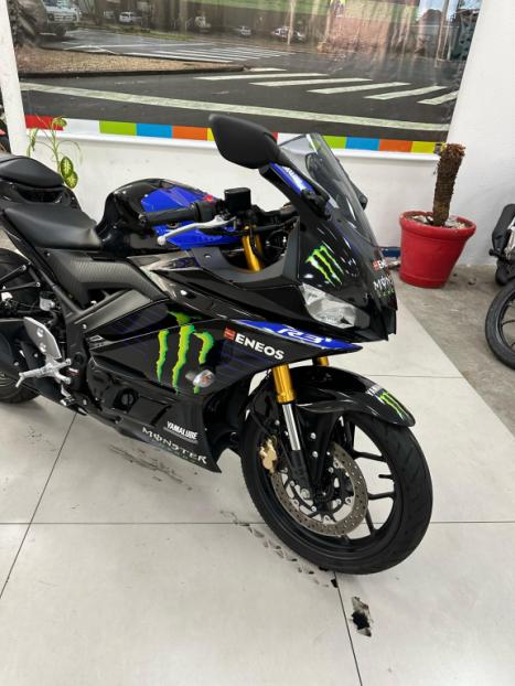 YAMAHA YZF R3 320 ABS, Foto 6