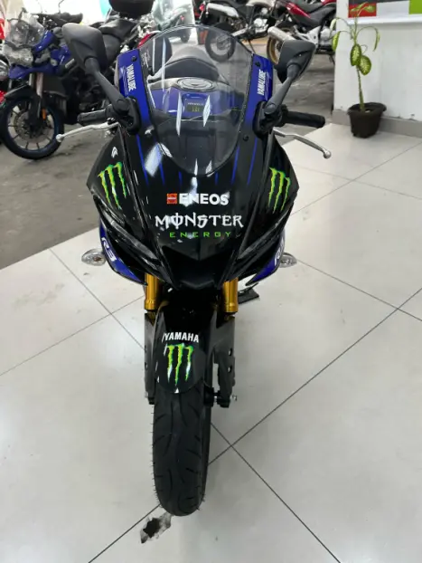 YAMAHA YZF R3 320 ABS, Foto 9