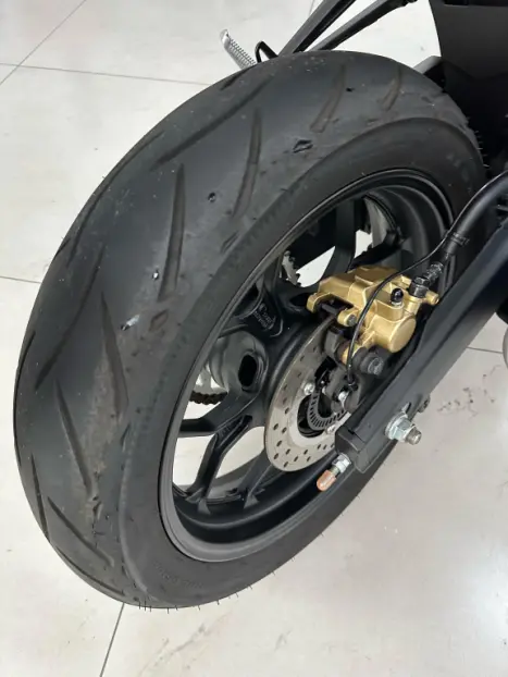 YAMAHA YZF R3 320 ABS, Foto 10