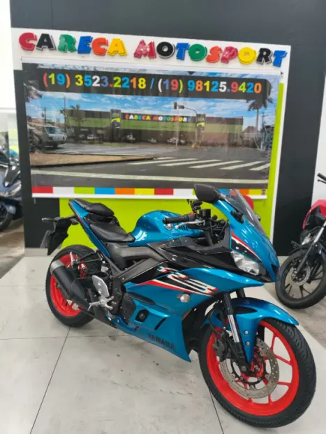YAMAHA YZF R3 320 ABS, Foto 1