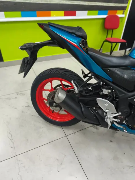 YAMAHA YZF R3 320 ABS, Foto 6