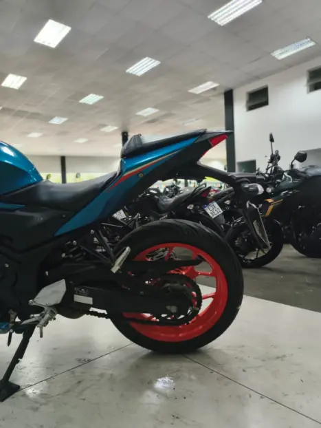 YAMAHA YZF R3 320 ABS, Foto 8