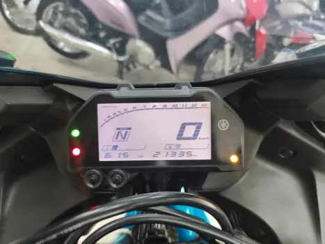 YAMAHA YZF R3 320 ABS, Foto 10