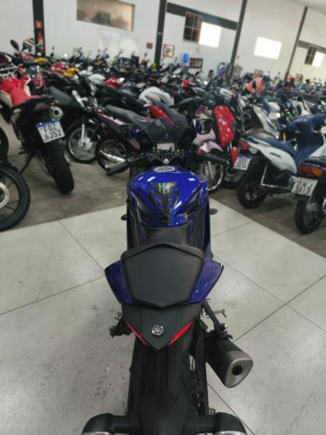 YAMAHA YZF R3 320 ABS, Foto 4