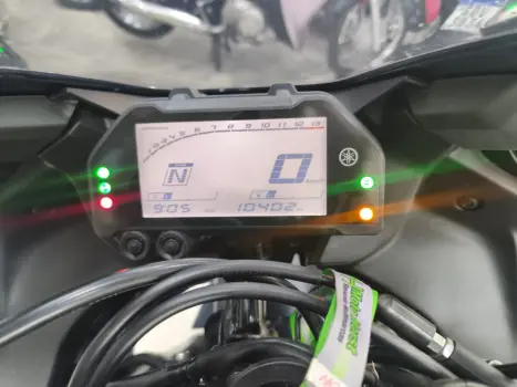 YAMAHA YZF R3 320 ABS, Foto 10