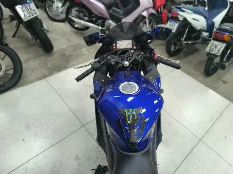 YAMAHA YZF R3 320 ABS, Foto 11