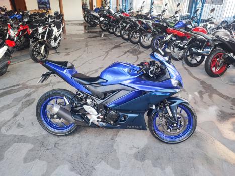 YAMAHA YZF R3 320 ABS, Foto 1