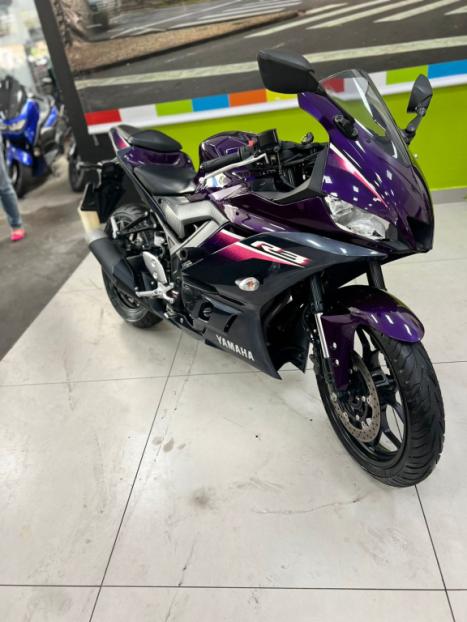 YAMAHA YZF R3 320 ABS, Foto 2