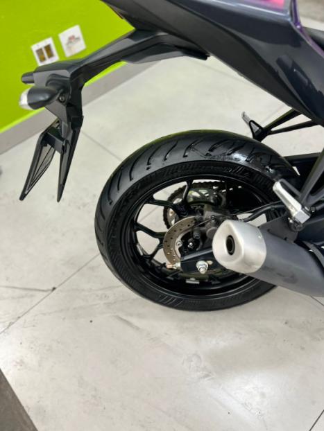 YAMAHA YZF R3 320 ABS, Foto 3