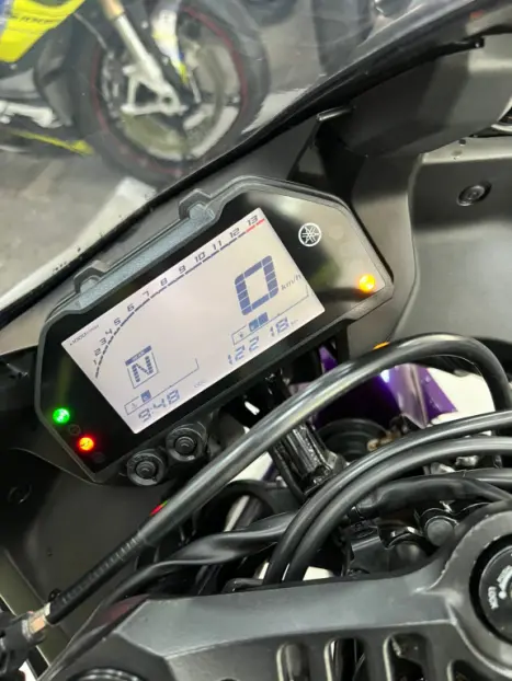 YAMAHA YZF R3 320 ABS, Foto 8