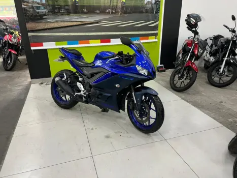 YAMAHA YZF R3 320 ABS, Foto 3