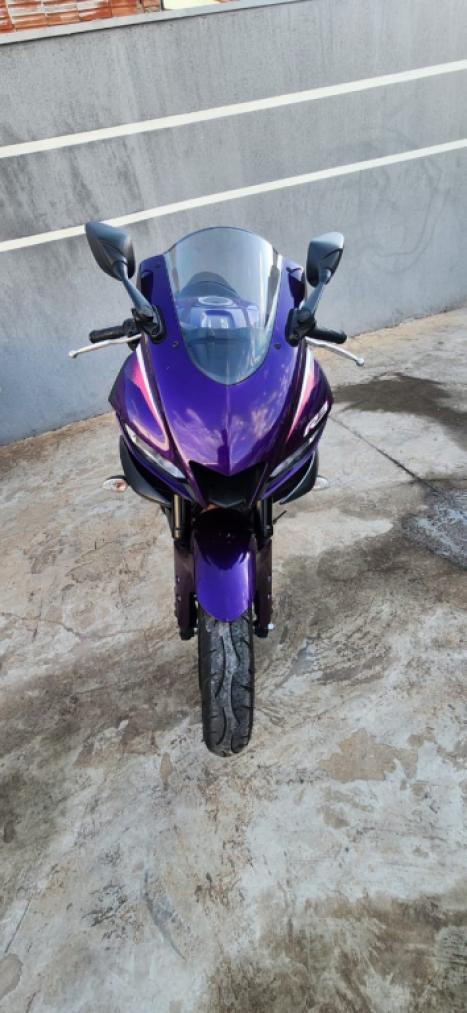 YAMAHA YZF R3 320 ABS, Foto 4
