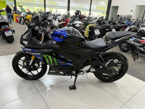 YAMAHA YZF R3 320 ABS, Foto 1
