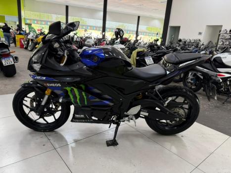 YAMAHA YZF R3 320 ABS, Foto 3