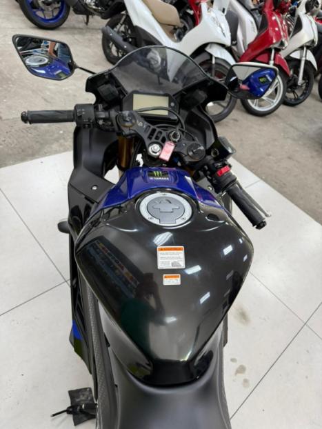 YAMAHA YZF R3 320 ABS, Foto 4