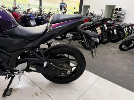 YAMAHA YZF R3 320 ABS, Foto 10