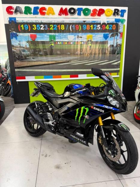 YAMAHA YZF R3 320 ABS, Foto 1