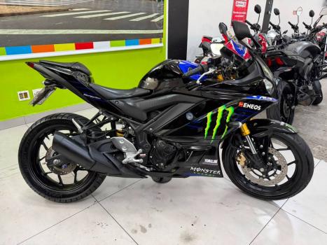 YAMAHA YZF R3 320 ABS, Foto 2