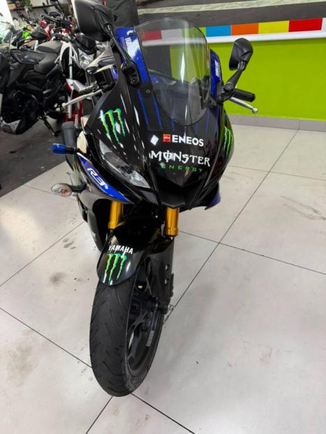 YAMAHA YZF R3 320 ABS, Foto 10