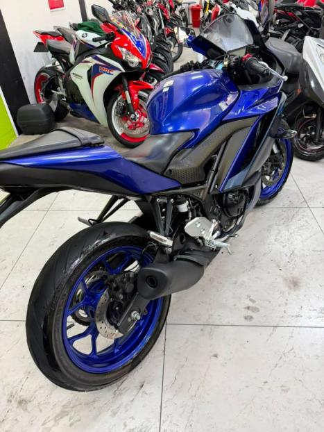 YAMAHA YZF R3 320 ABS, Foto 3