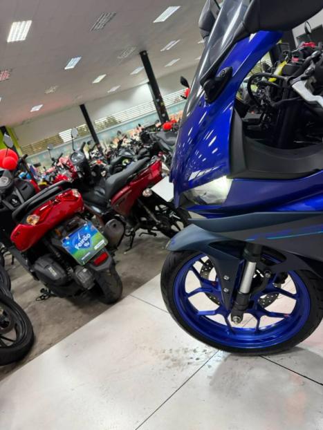 YAMAHA YZF R3 320 ABS, Foto 9