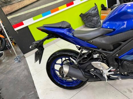 YAMAHA YZF R3 320 ABS, Foto 2