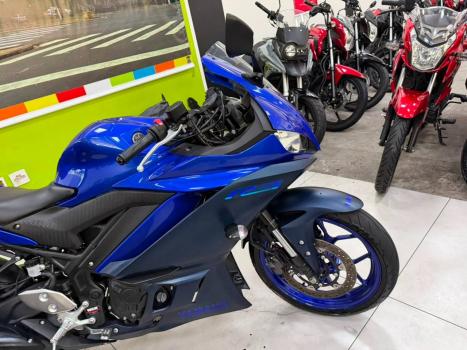 YAMAHA YZF R3 320 ABS, Foto 3