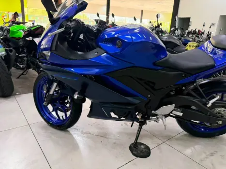 YAMAHA YZF R3 320 ABS, Foto 8