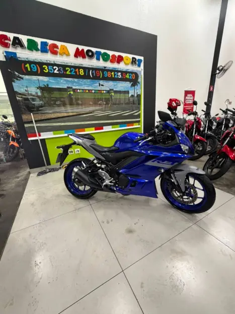 YAMAHA YZF R3 320 ABS, Foto 1