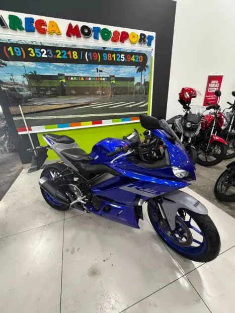 YAMAHA YZF R3 320 ABS, Foto 2